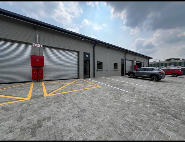 120M² WAREHOUSE TO LET IN FERNDALE